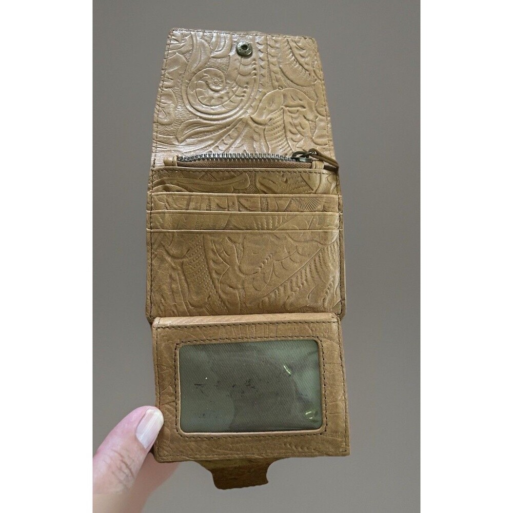 American Leather Co. Veronica Tooled Leather Bifold ID Credit Card Wallet - Picture 3 of 8